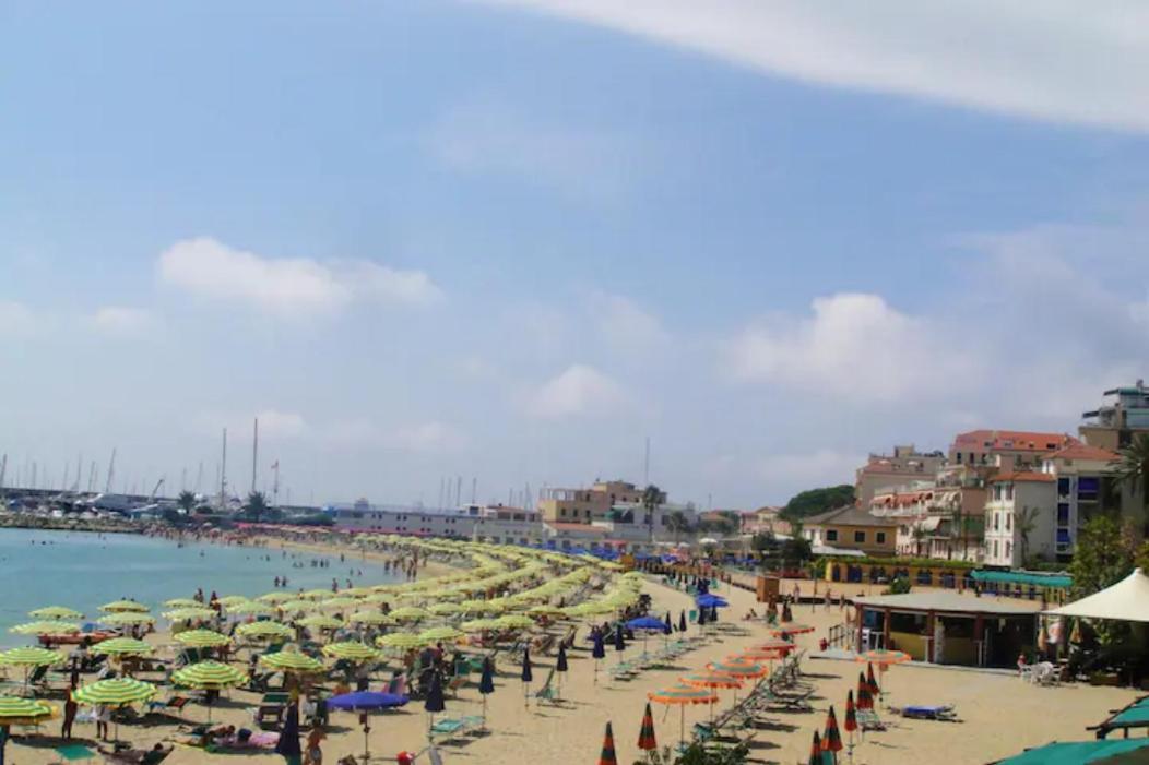 Giardino In Citta; Centralissimo 산레모 외부 사진